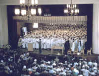 graduation4.jpg (167638 bytes)